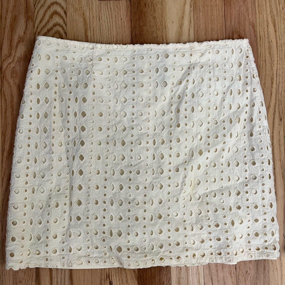 White lace skirt